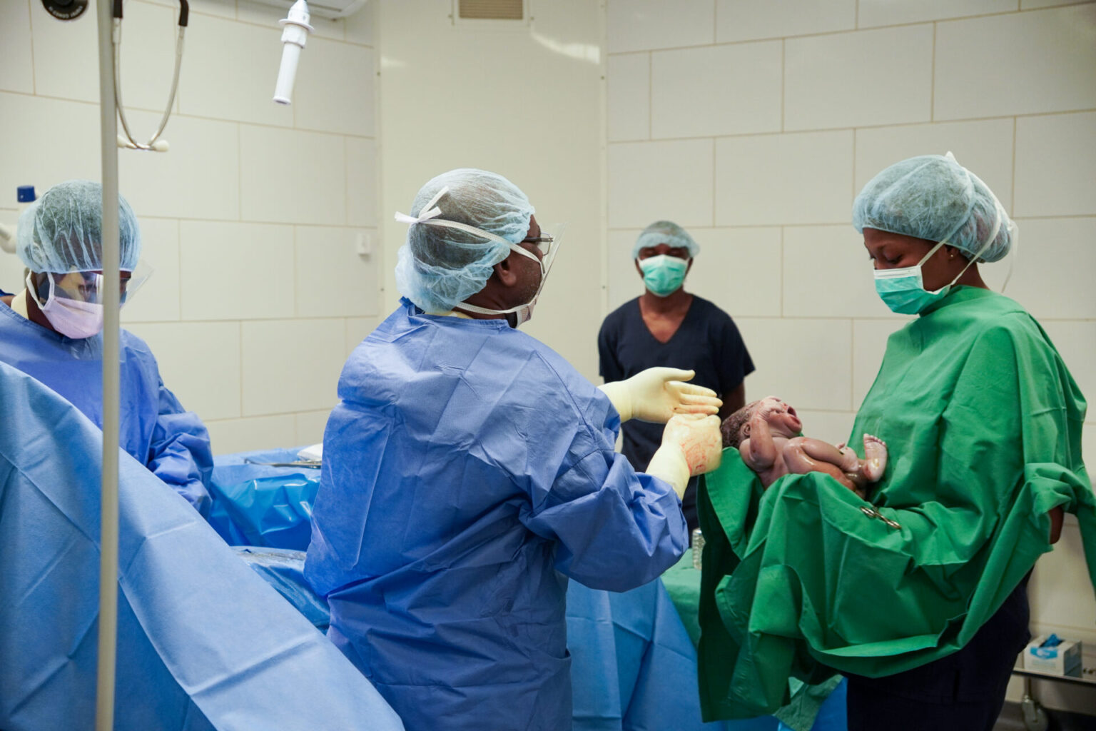 Building capacity in the operating theatre: graduation in Sierra Leone ...